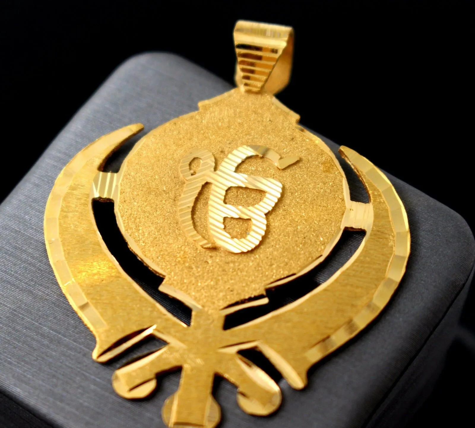 22k 22ct Solid Gold Sikh Religious EK ONKAR pendant Modern Design p721