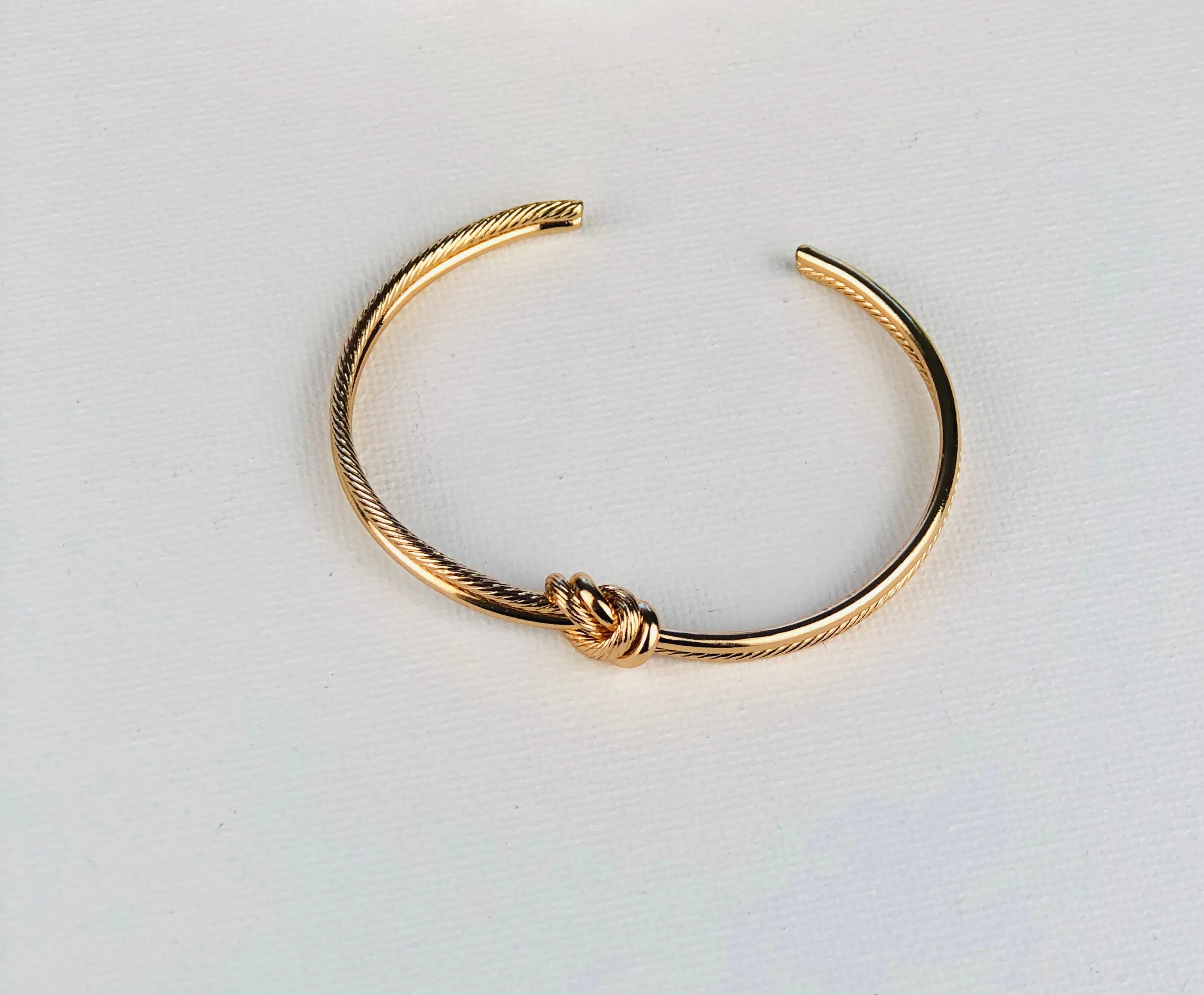 Rosy Knot Bangle