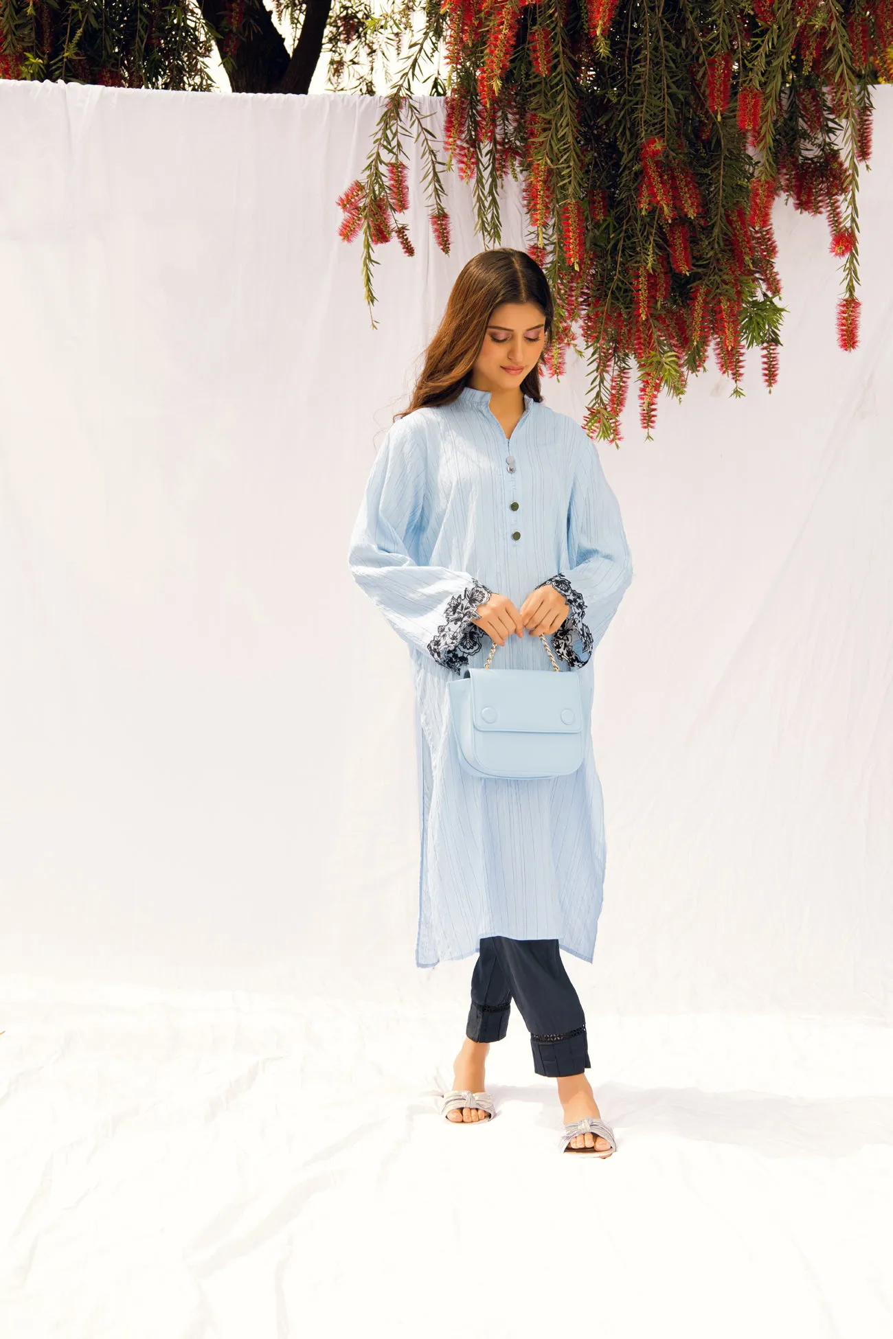 STRAIGHT KURTA WITH EMBROIDERED SLEEVES